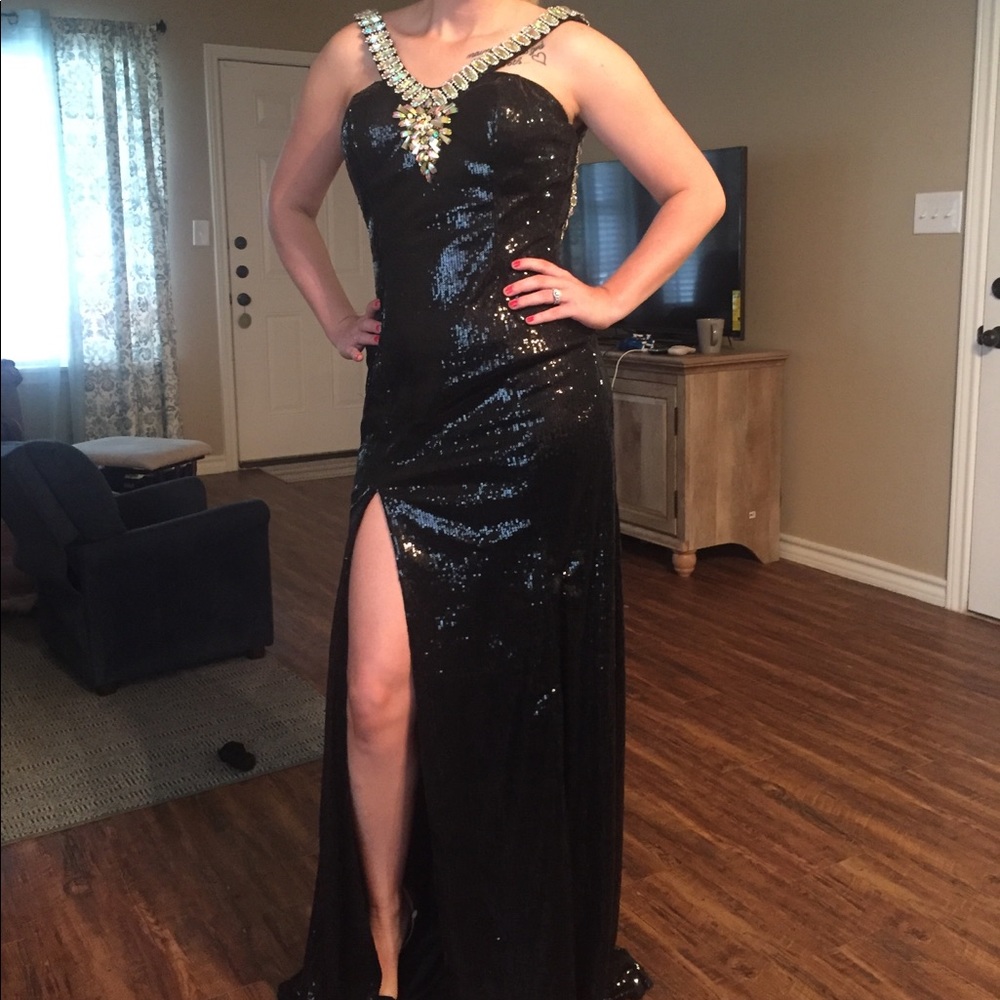 Size 6 Prom/Homecoming/Military Ball gown