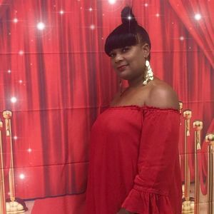 Meet your Posher, Detricia