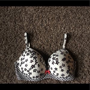 Victoria's Secret no-wire bra