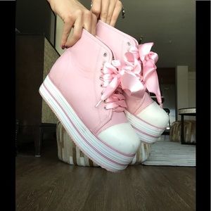 Yru pink platforms