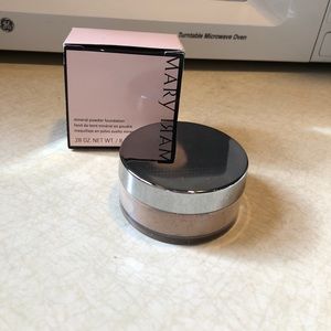 Mary Kay Mineral Powder Foundation