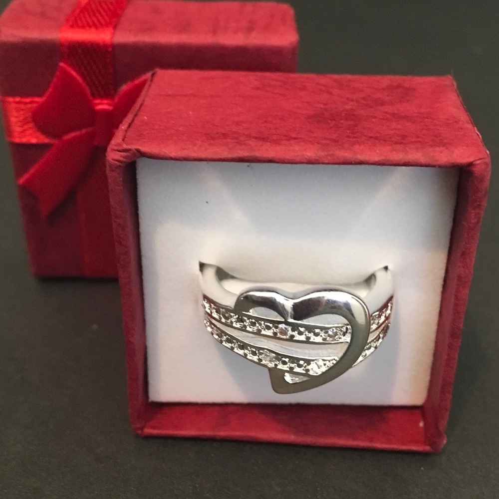 Heart gemstone silver ring