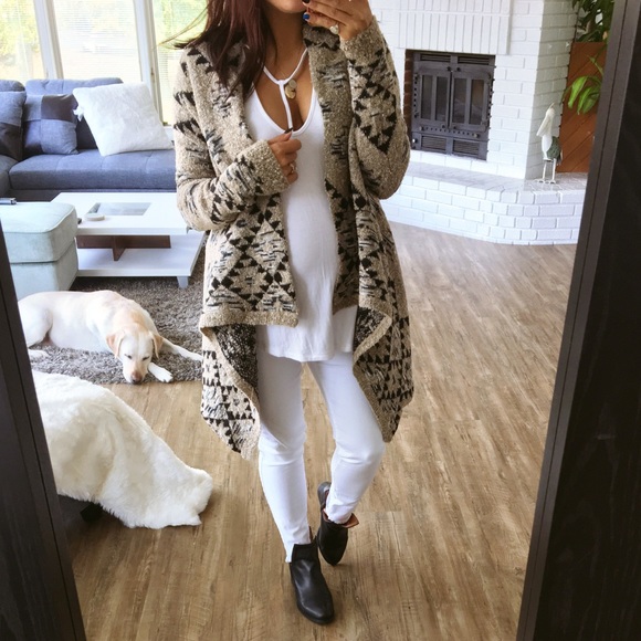 1 DAY SALE🌸Winter mocha plush cardi - Picture 2 of 5