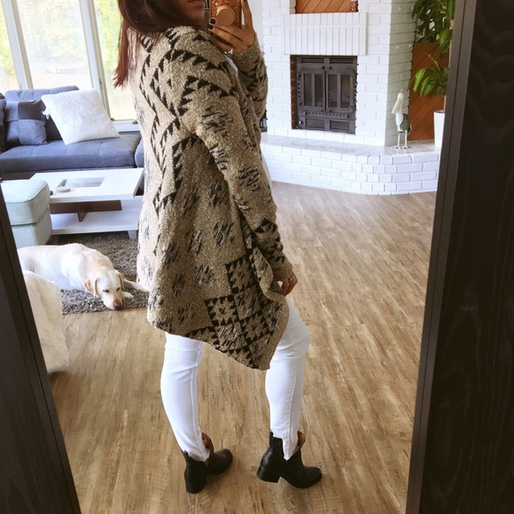 1 DAY SALE🌸Winter mocha plush cardi - Picture 4 of 5