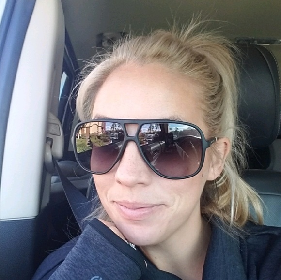 Meet your Posher, Riley - Picture 1 of 1