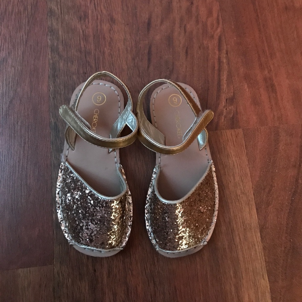🌺Brand new Toddler sandals🌺