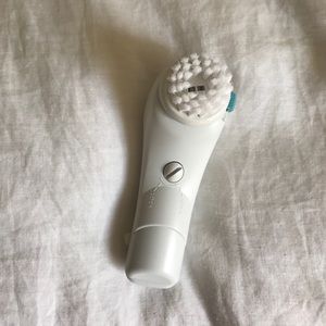 Cleansing Brush with Brand New Brush Head