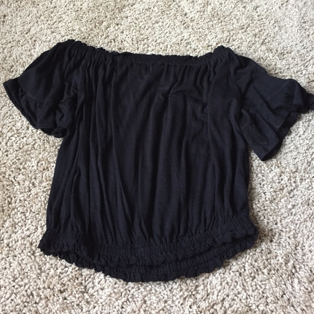 EMMA & SAM Off the Shoulder Ruffle Top - Picture 3 of 4