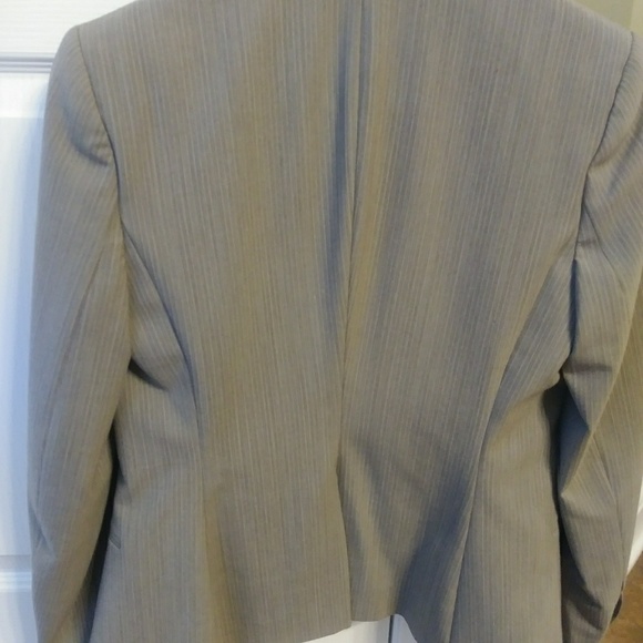 The Limited Cassidy Fit Suit - Picture 4 of 5