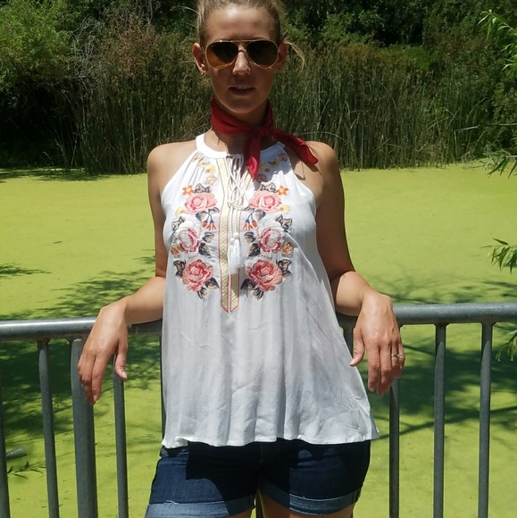 Sleeveless embroidered top - Picture 1 of 2