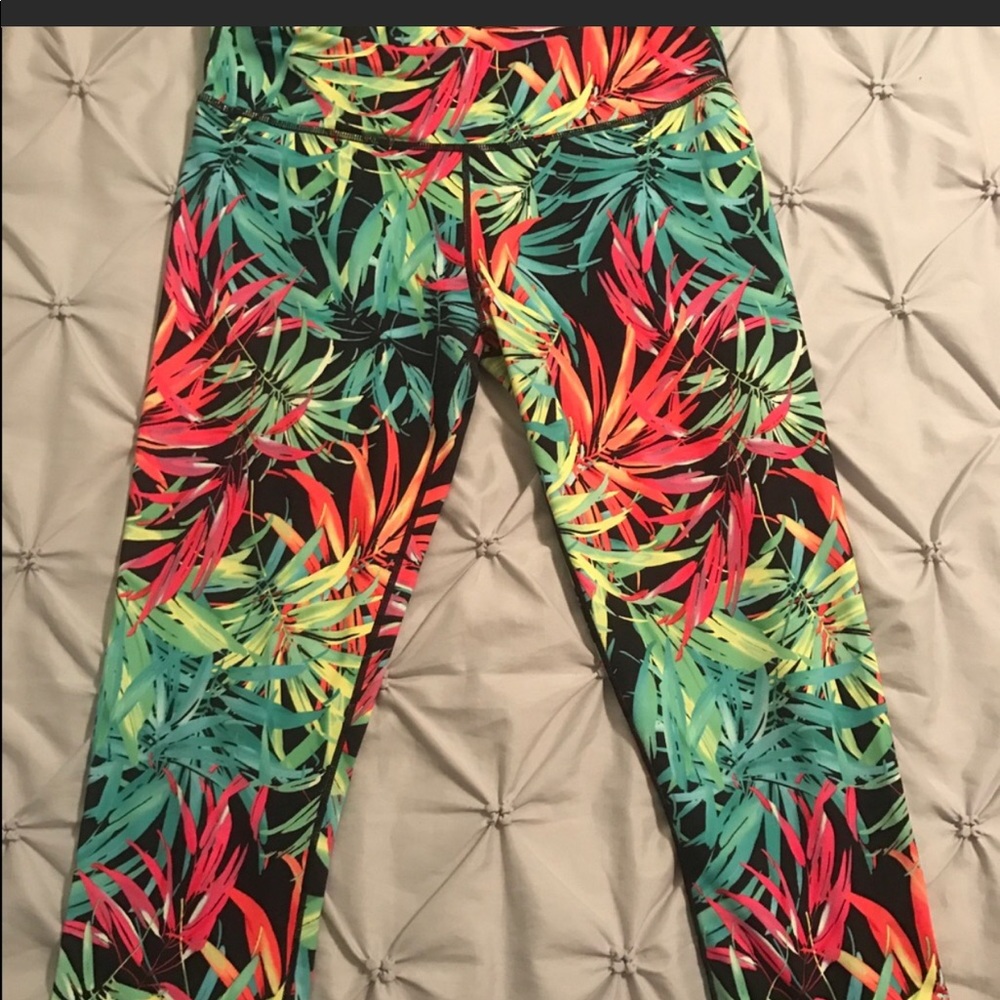 FABLETICS CAPRIS (jungle theme)