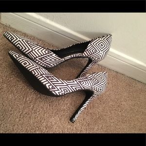 Jessica Simpson Pump size 8 1/2