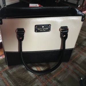 Purse beige and black Kate spade bag
