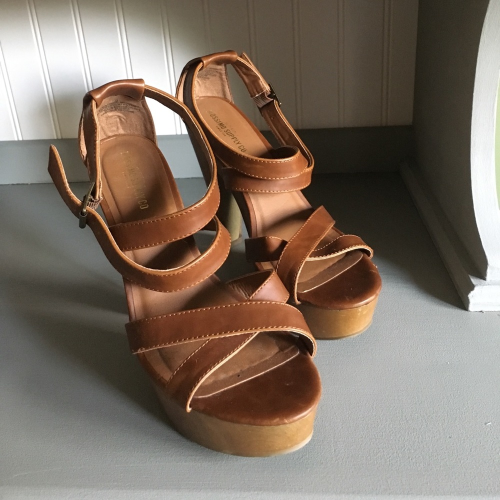 Mossimo platform sandals heels size 9