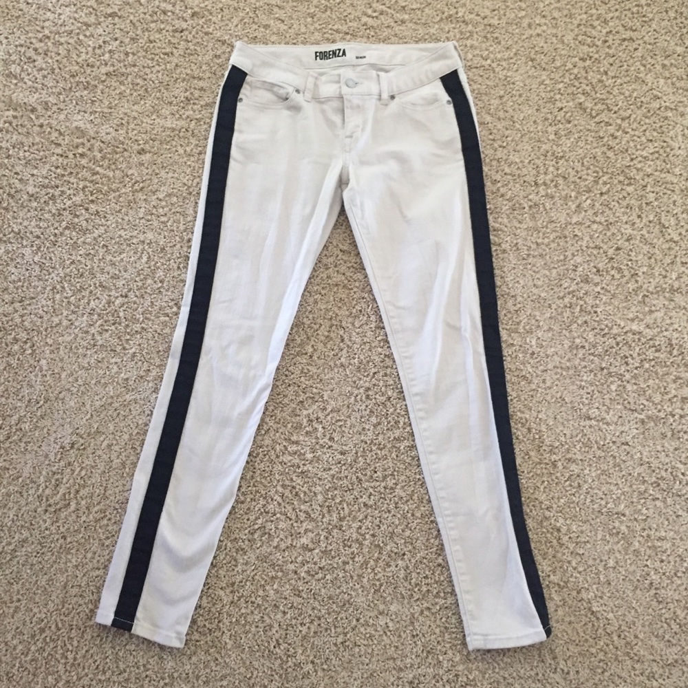 Express cream jeans
