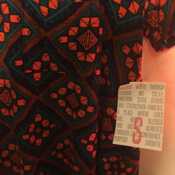 CLEARANCE S LuLaRoe Carly Leggings Material - Picture 3 of 3