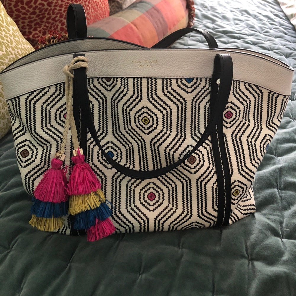 Henri Bendel purse