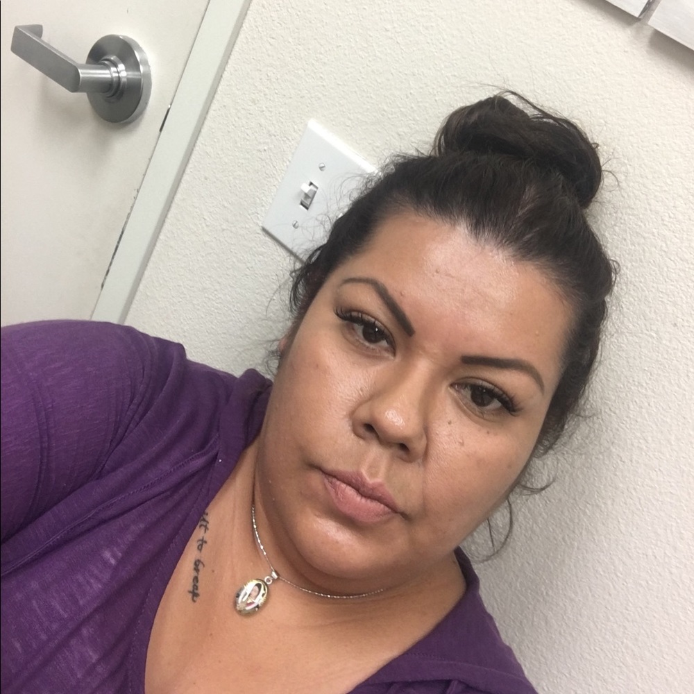 Meet your Posher, Leticia
