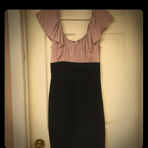 Dresses & Skirts - Dress great for dinner or night on the town!