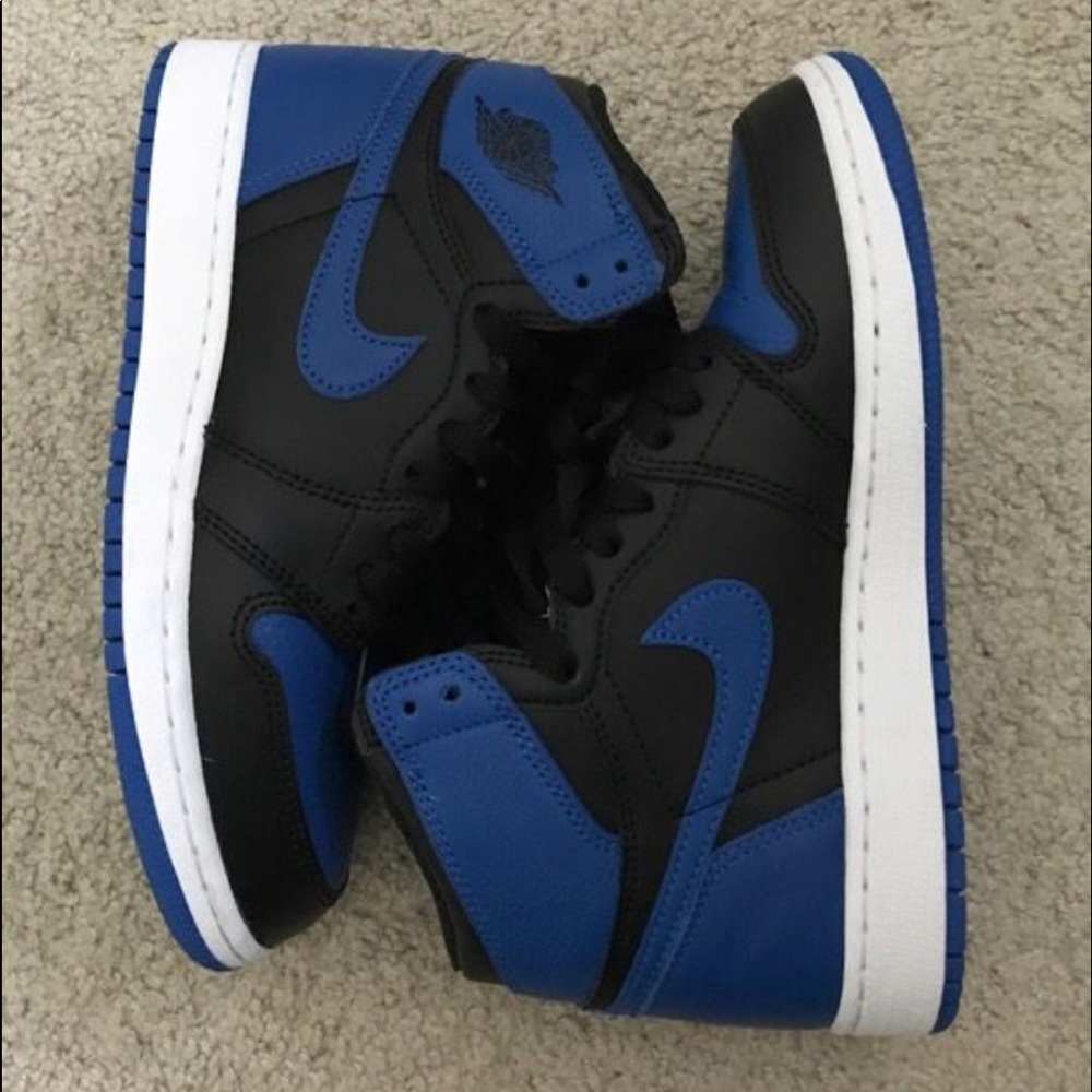 Jordan Nike Royal 1s sz 4.5y 🔥SOLD🔥