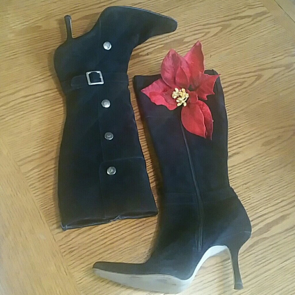 "Johnathan Martin" Black Suede Boots