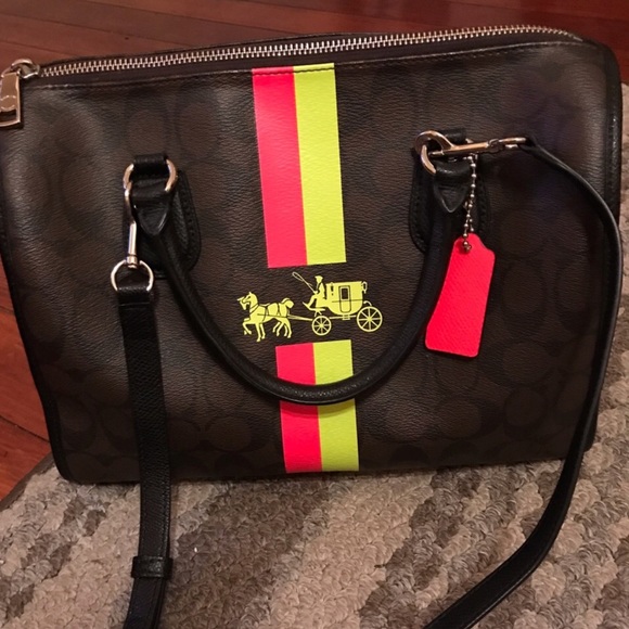 Coach handbag and wallet. Sold local - Picture 1 of 5