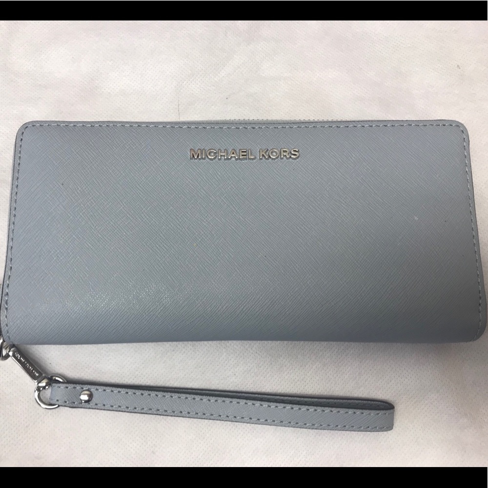 Michael kors jet set large zip wallet dusty Blue