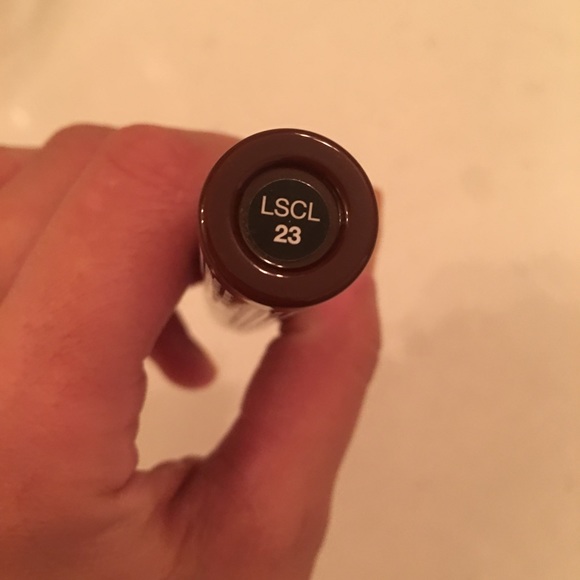 NYX Liquid Suede in Club Hopper - Picture 2 of 5