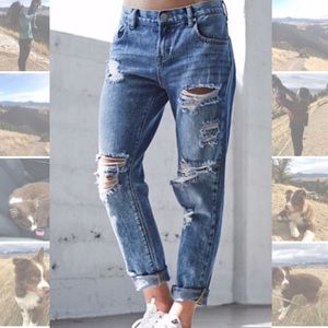 Bullhead Jeans - Distressed Boyfriend Jeans Bullhead Jeans - Distressed Boyfriend Jeans