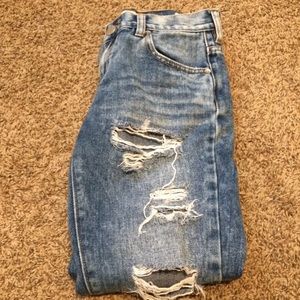 Bullhead Jeans - Distressed Boyfriend Jeans Bullhead Jeans - Distressed Boyfriend Jeans