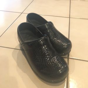 Sanita clogs