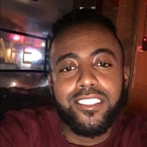 Meet your Posher, Nahom