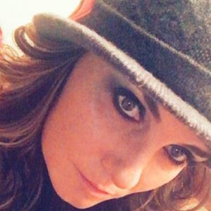 Meet your Posher, Dena