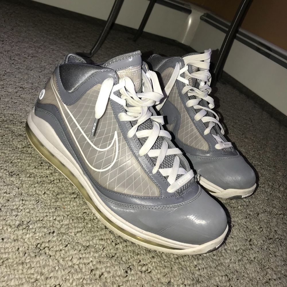 Lebron 7 cool grey