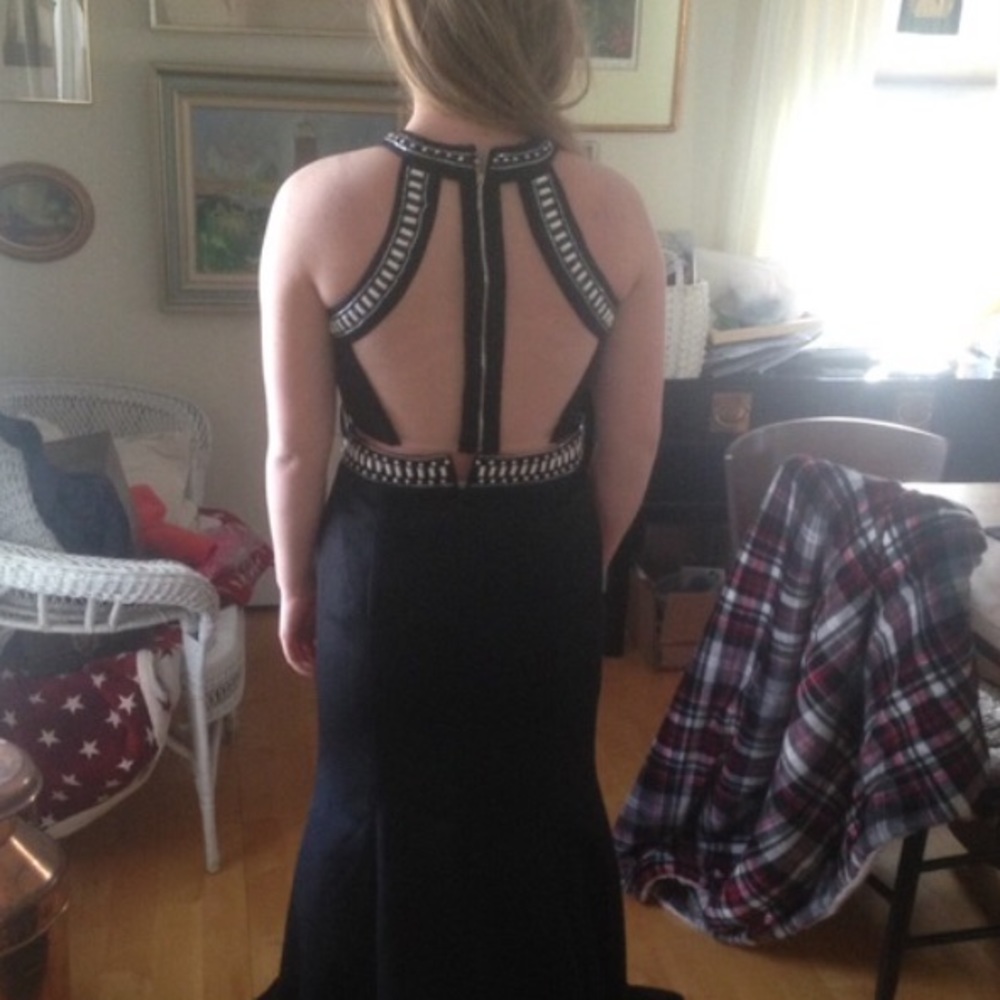 Prom dress - Picture 2 of 3