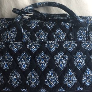 Brand New Vera Bradley Going Places Garment Bag