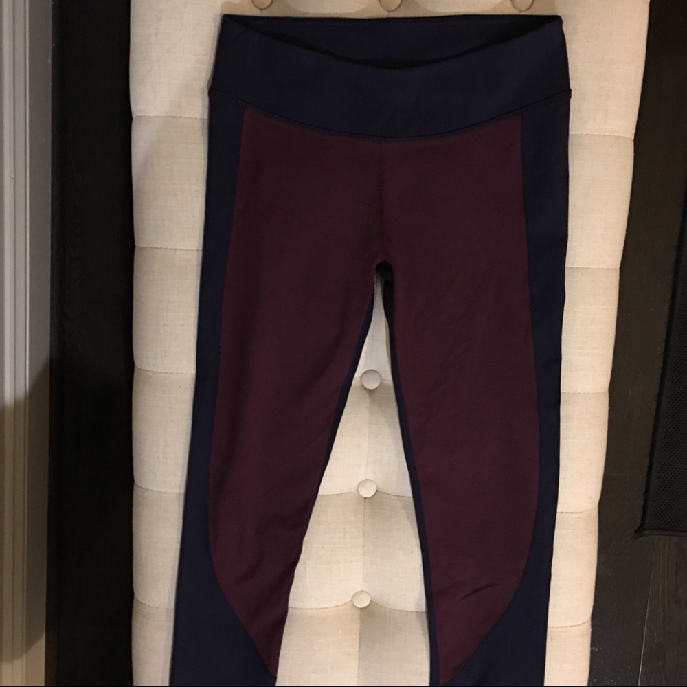 Fabletics two tone crop leggings