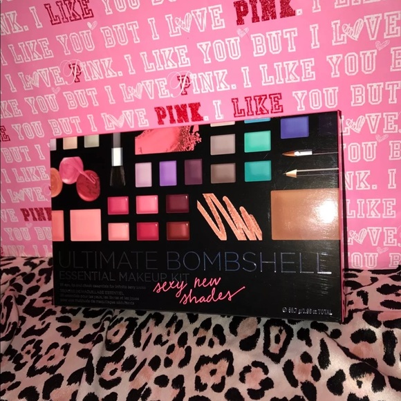 VS Ultimate bombshell essential makeup kit 55 pcs - Picture 1 of 3