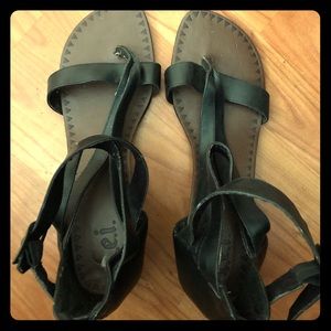 L.E.I. Wedge Sandals Sz 11