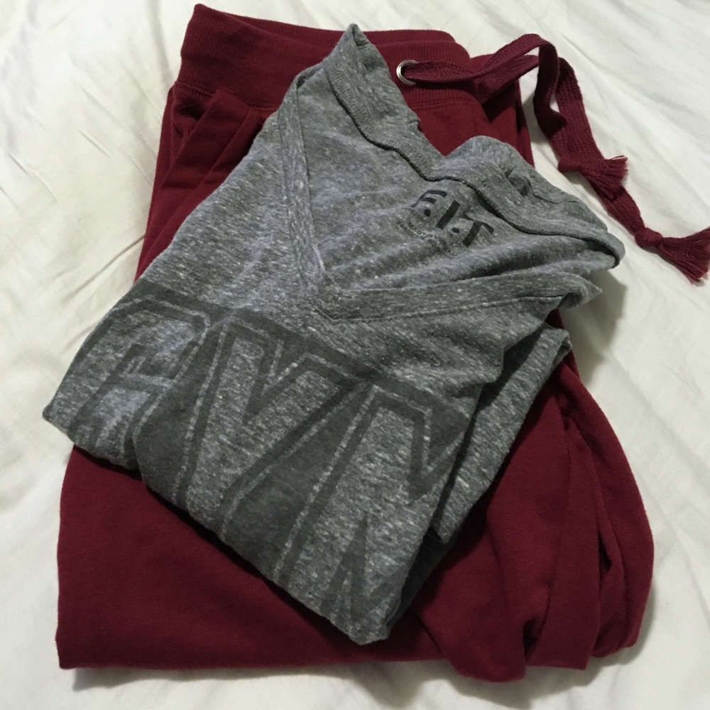 Free New Jogger with purchase Shirt/S Pants/M