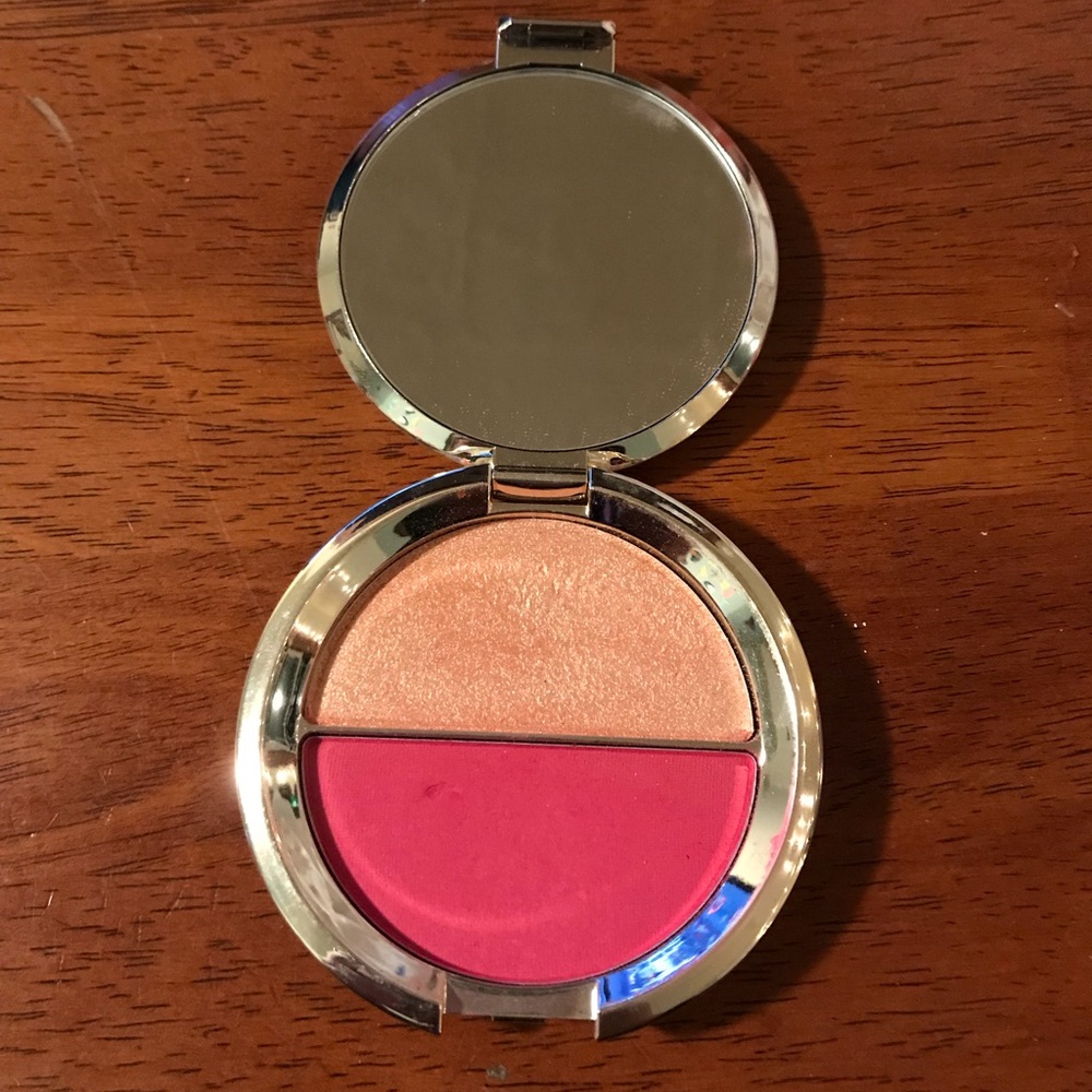 Becca Champagne Split in Champagne Pop/Hyacinth