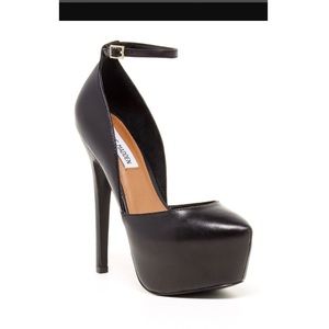 Steve Madden Deeny platform pump