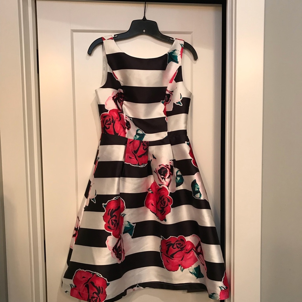 Boutique cocktail dress - Picture 6 of 8