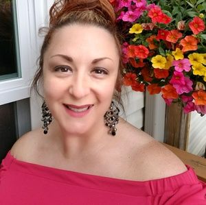 Meet your Posher, Louann