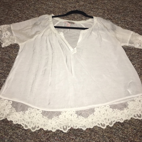 White V Neck Blouse - Picture 1 of 3