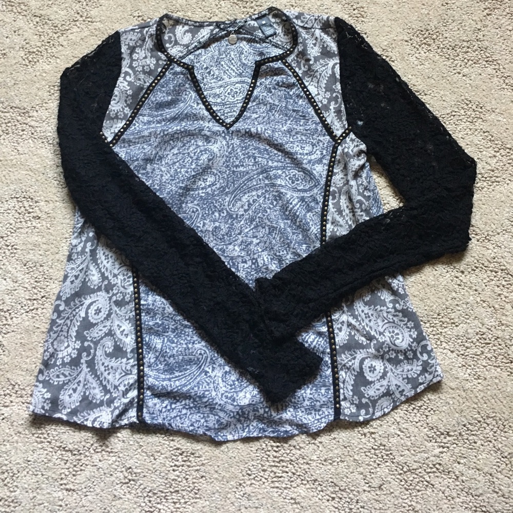 BKE Boutique pattern long sleeve shirt