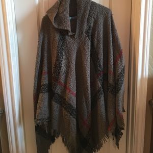Hooded poncho
