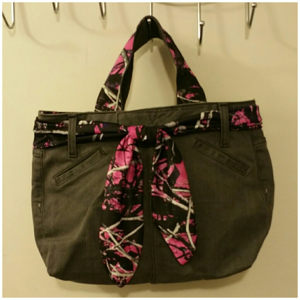 🎀NEW MUDDY GIRL GRAY RECYCLED PURSE