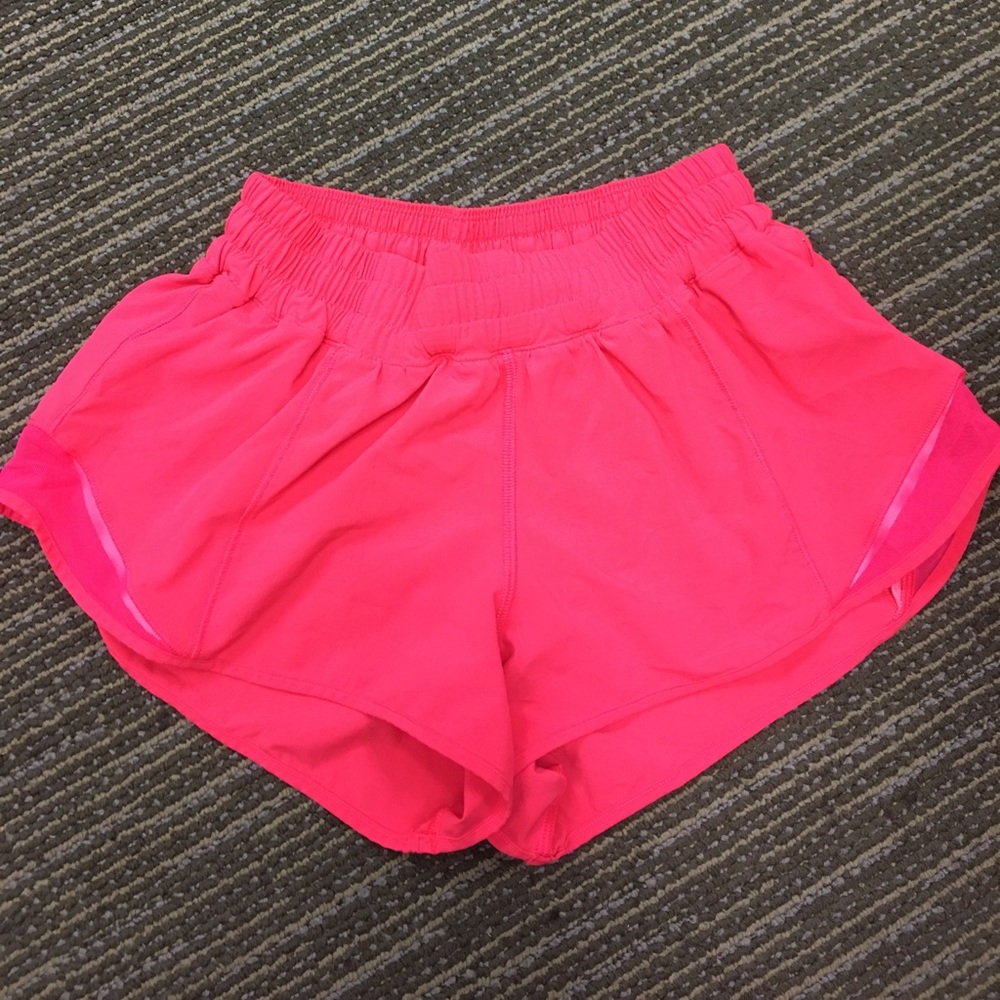 Hardley worn Lululemon athletica hotty hot shorts