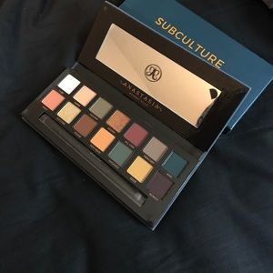 Anastasia Beverly Hills eyeshadow pallet